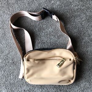 Like new little travel purse